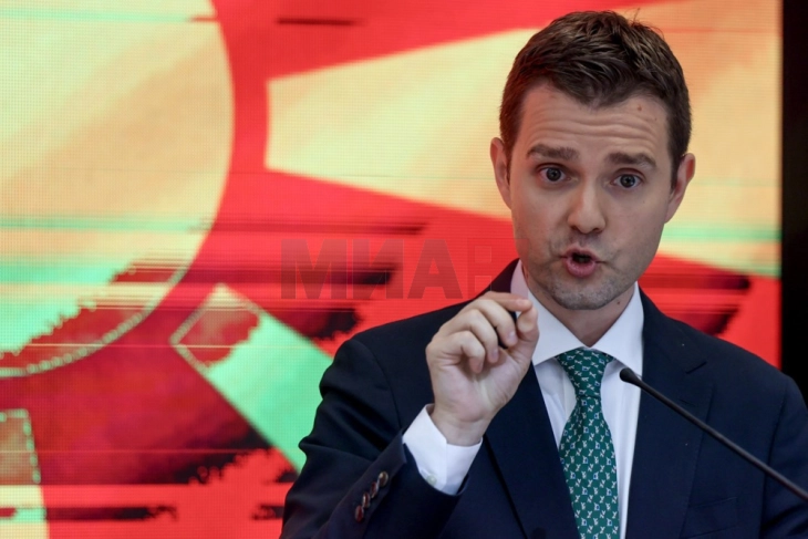 Mucunski: Nuk do të pranojmë migrantë, as azilkërkues të refuzuar nga Mbretëria e Bashkuar