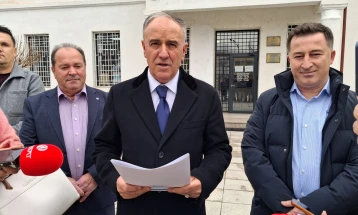 Ќура обвини за тајна коалиција меѓу опозициските партии во Советот на Струга, за блокада на Општината