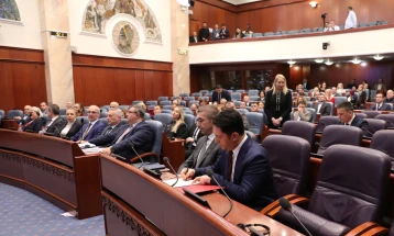 Kuvendi i zgjodhi Muhamet Hoxhën ministër të Mjedisit Jetësor dhe Bekim Sali ministër të Eurointegrimeve