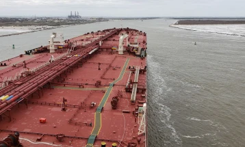 Иран заплени странски танкер под сомнение за шверц на гориво