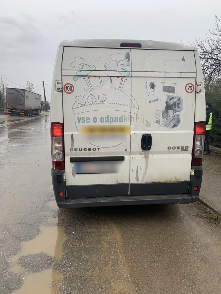 Пронајдени 25 тони пиротехника, приведени две лица од кои едно полициски службеник