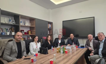 Njësitë akademike të Universitetit të Tetovës dhe të Universitetit të Prishtinës realizuan takim të përbashkët për forcimin e bashkëpunimit akademik dhe shkencor