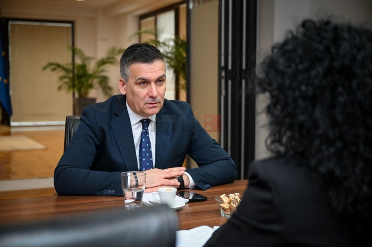 Muhamet Hoxha zyrtarisht mori detyrën e ministrit të Mjedisit Jetësor dhe Planifikimit Hapësinor