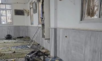 Најмалку пет лица загинаа во експлозија во алавитска џамија во сирискиот град Хомс