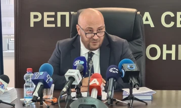 Костадиновски очекува предметот за Законот за јазиците да биде решен следната година, во текот на јануари ќе го постави прашањето за подготвителна седница