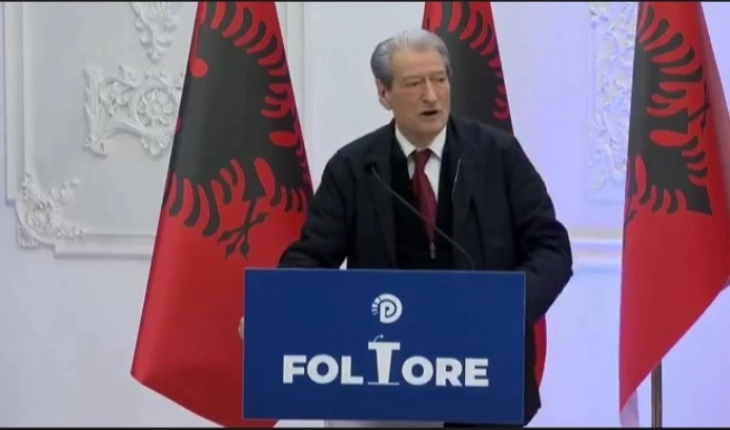 Бериша: Од јануари секојдневни масовни и мирни протести