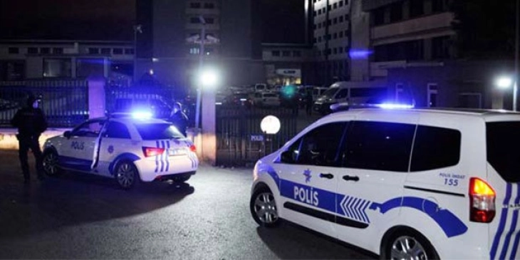 Тројца турски полицајци загинаа во престрелка со припадници на ИД