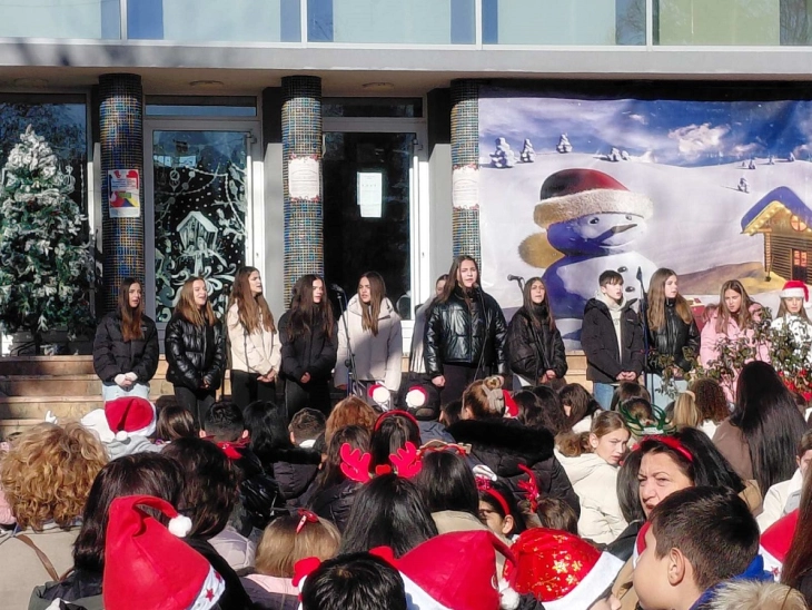 Училиштата од Кочани приредија забава за најмладите