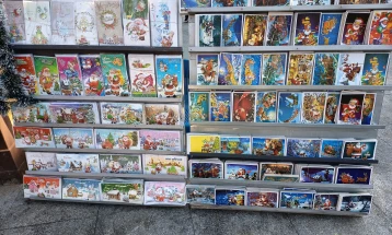 Носталгија за старите хартиени новогодишни честитки