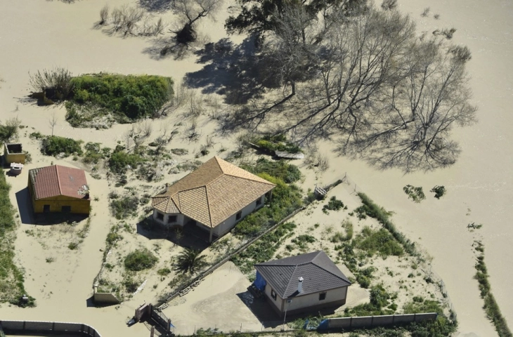 Најмалку тројца загинати во поплавите во јужна Шпанија