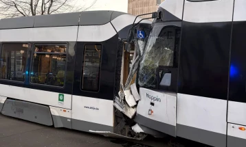 Деветмина повредени при судир на два трамваи во Антверпен