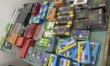 Над 6.000 парчиња пиротехника запленета на Бит Пазар