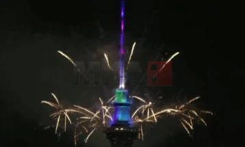 Zelanda e Re me fishekzjarre dhe ngjarje publike e priti vitin Vitin e Ri 2026