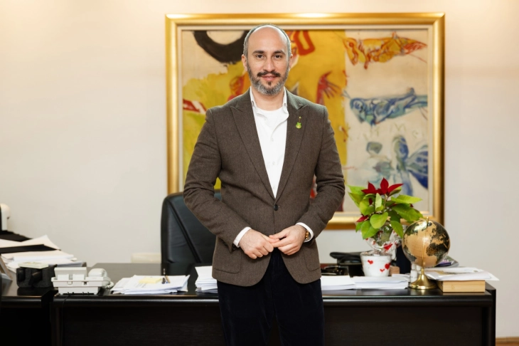 Градоначалникот на Велес Марко Колев со честитка до граѓаните за Новата 2026 година