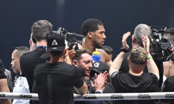 Anthony Joshua released from hospital in Nigeria after car crash