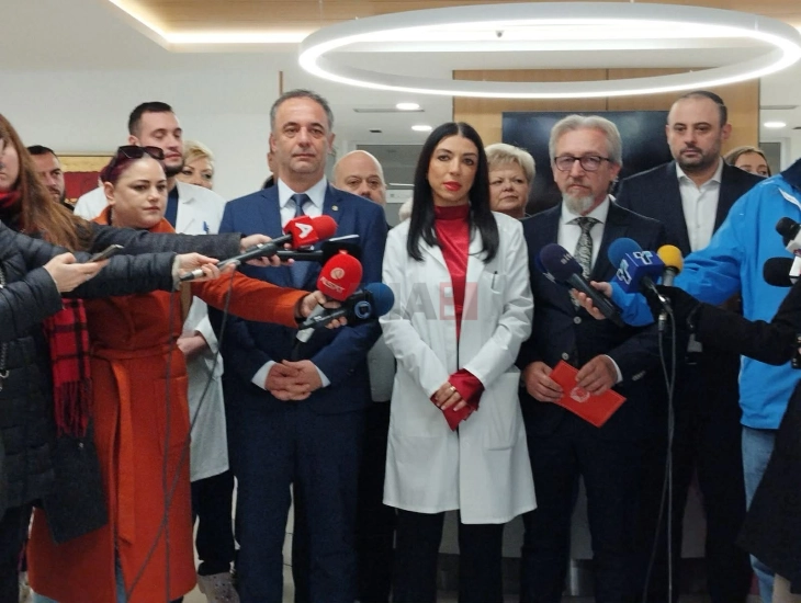 Првото бебе во 2026-та е Евгенија, трето дете на семејството Камчеви