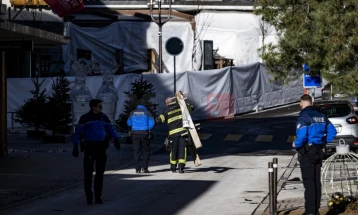 Можна причина за пожарот во Швајцарија се свеќи поставени блиску до дрвен плафон