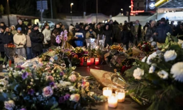 Швајцарија прогласи петдневна жалост по пожарот во Кран-Монтана, граѓаните оддаваат почит