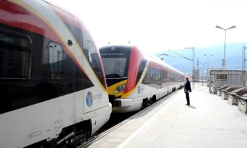 Ndërprerje e pjesshme e trafikut hekurudhor, në bojkot një pjesë e personelit makinerik dhe ekzekutiv