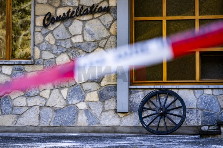 „Два света“ во Кран-Монтана: Помеѓу тагата за жртвите и продолжувањето на туристичката сезона