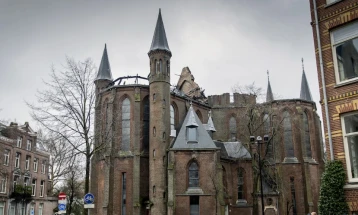 Иницирани кампањи за обнова на опожарената црква „Вондел“ во Амстердам