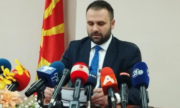 Law to allow unemployed, students, pensioners to work seasonal and temporary jobs without losing benefits