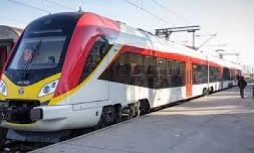 Проблемите надминати, платата исплатена: МЖ Транспорт продолжува непречено да работи