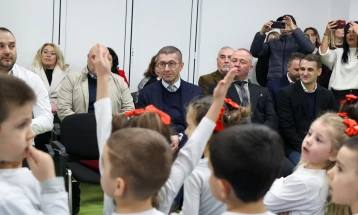 Takim me “AKSA”-n më 12 janar dhe gurthemel në vjeshtë për investimin prej një miliard eurosh për gazifikimin, paralajmëron Mickoski