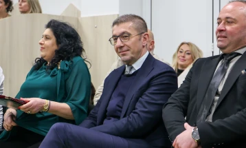 Мицкоски: Образованието ќе биде еден од врвните приоритети, треба да се зголеми бројот на научни трудови