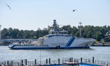 Финските власти уапсија двајца членови на екипажот на товарниот брод „Фитбург“ за оштетувањето на подводни телекомуникациски кабли