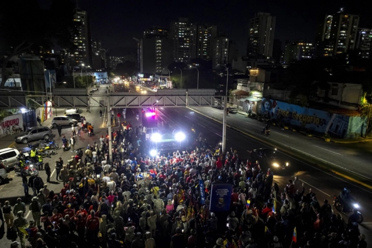 Експлозии во Каракас, забележани и авиони во низок лет