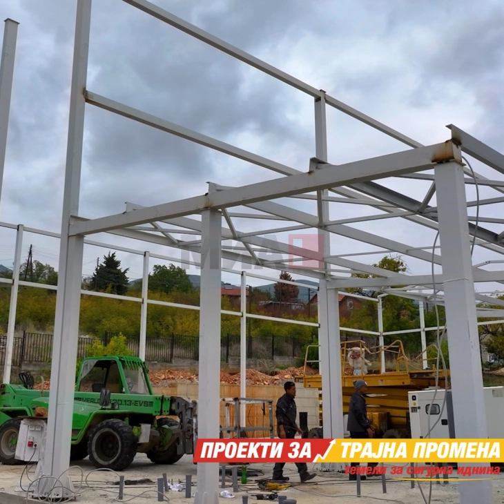 Mickoski: Ndërtimi i sallës së edukatës fizike në SHFK 