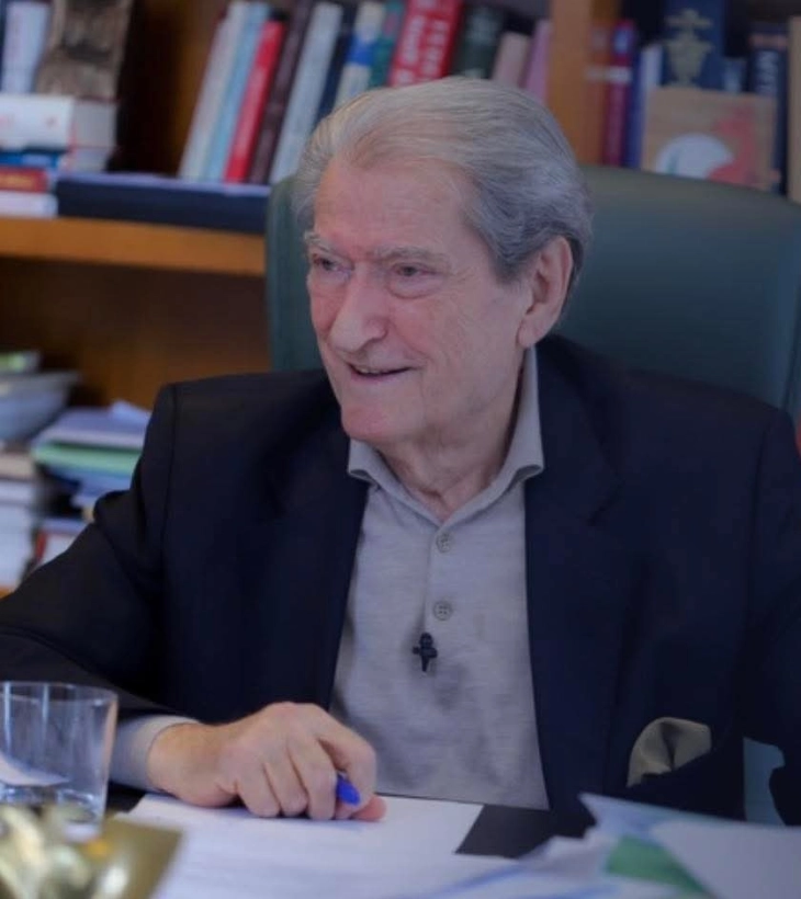 Бериша по американски напад врз Венецуела: И Албанците мора да се кренат против својот наркодиктатор, за што ќе добијат меѓународна поддршка