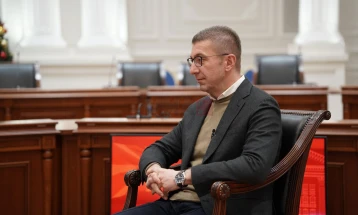 Mickoski: Pensionet po rriten, ndërsa varfëria po ulet
