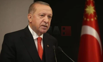 Erdogani i drejtohet Trampit: Venezuela nuk duhet të shtyhet drejt paqëndrueshmërisë