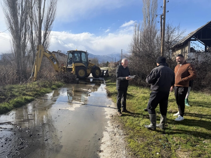 Битолските јавни претпријатија ги санираат последиците од поплавите