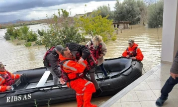Berisha kërkon shpallje të gjendjes së jashtëzakonshme ndërsa për vërshimet e akuzon Ramën