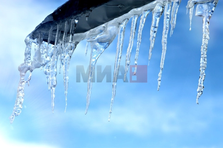 Ballkani nën borë dhe akull: Masa të jashtëzakonshme në Serbi, alarm portokalli në BeH dhe Kroaci