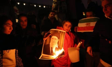 Арагчи се огласи по заканите од Трамп за интервенција: Иран не бара војна, но е целосно подготвен за неа