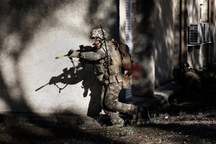 Франција почнува регрутација за новиот доброволен воен рок