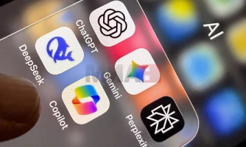 Епл го избра моделот на ВИ на Гугл, Џемини, за новата генерација на асистентот Сири