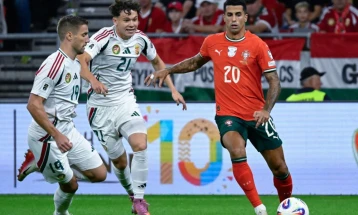 Кансело потпишува договор со Барселона