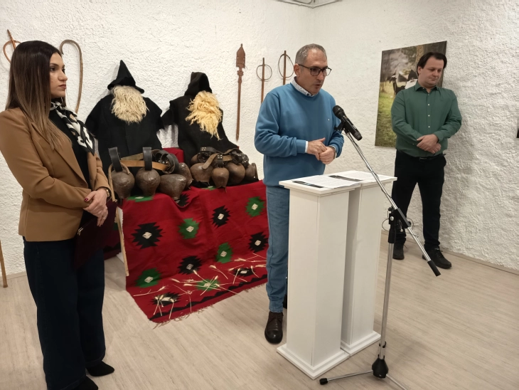 Исконска традиција на џоломари, изложба на фотографии во Музеј галерија Кавадарци 