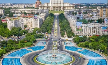 Романците „го затегаат ременот“: растат трошоците, приходите под притисок