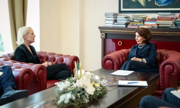 Амбасадорката Агелер на простална среба кај претседателката Сиљановска Давкова