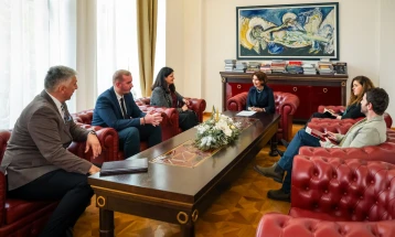 Сиљановска-Давкова прими претставници на Македонското здружение на млади правници и на Центарот за еколошка демократија ФЛОРОЗОН