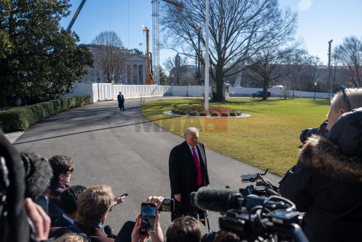 Трамп: Ќе морате сами да откриете каква помош е на пат за Иран