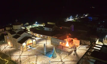 Македонците во Албанија продожуваат со традицијата за празникот Василица