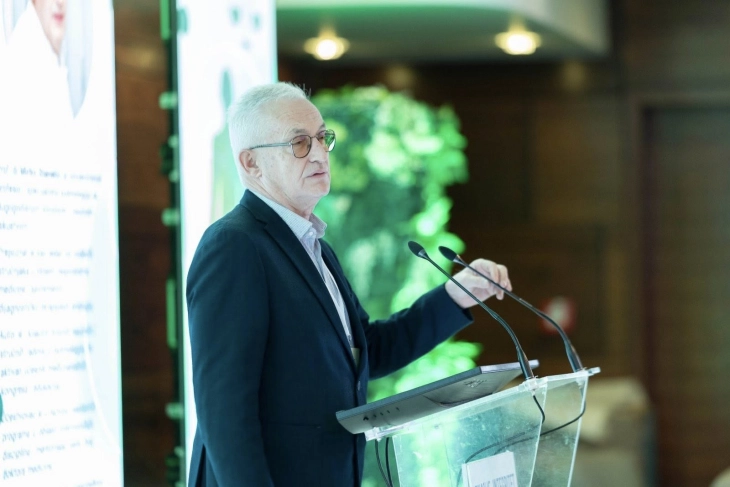 Д-р Станетиќ: Пушењето е една од главните причини за карцином на белите дробови и за емфизем, мора да работиме да се намали бројот на пушачи