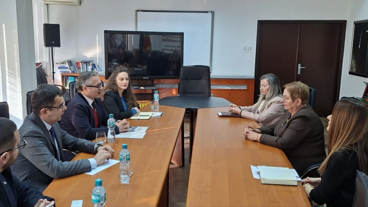 Janevska në takim me përfaqësues të Zyrës së KB-së për drogën dhe krimin – vazhdon angazhimi i përbashkët për parandalimin e të rinjve nga veset